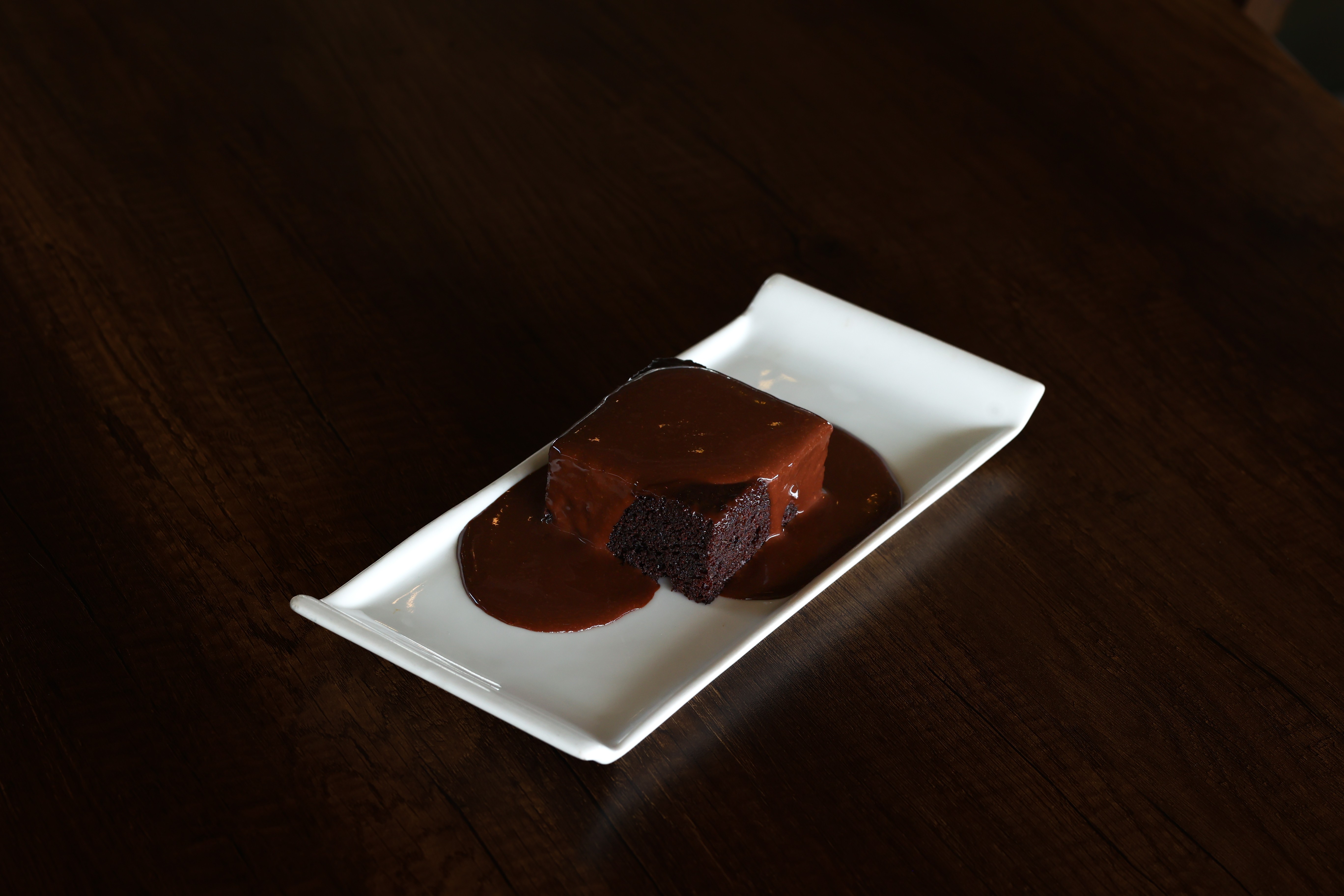 Çikolata Soslu Browni